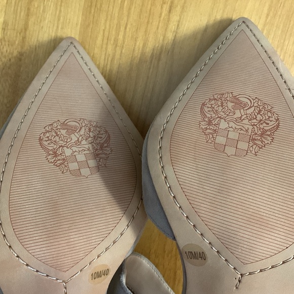 Vince Camuto Carlotte tan suede heels size 10 M like new NWOT pointed toe 4”heel - Picture 9 of 12